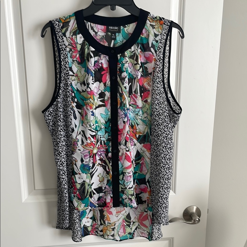 Nicole by Nicole Miller Sleeveless floral hi lo Blouse top